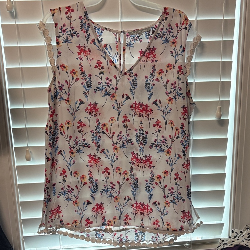 Daniel Rainn Floral Sleeveless Blouse - Red and Blue